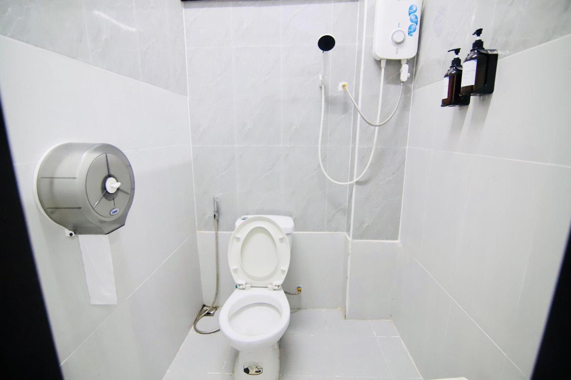 Chanthavong Hostel Луанг Прабанг Екстериор снимка