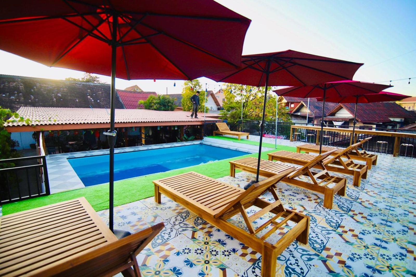 Chanthavong Hostel Луанг Прабанг Екстериор снимка