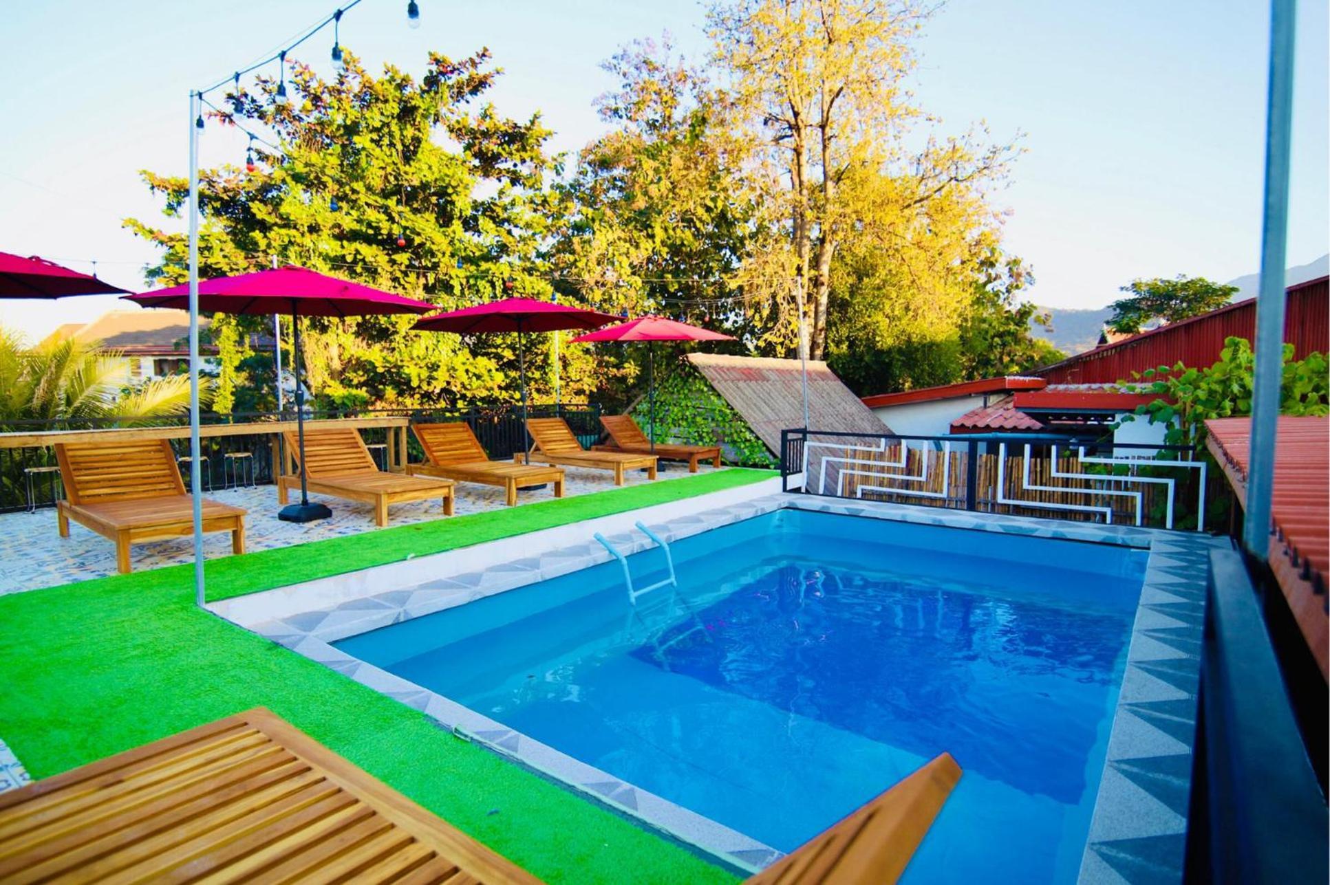 Chanthavong Hostel Луанг Прабанг Екстериор снимка