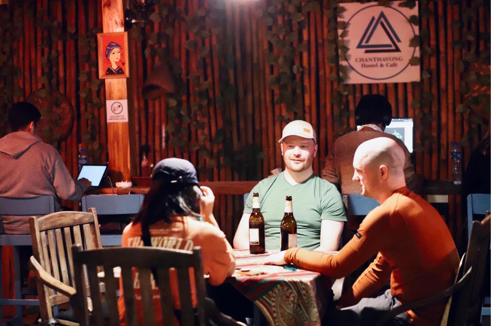 Chanthavong Hostel Луанг Прабанг Екстериор снимка